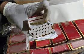 விமான நிலையத்தில் 2,400 சட்டவிரோத சிகரெட்டுகள் மீட்பு: இந்தியர் கைது!